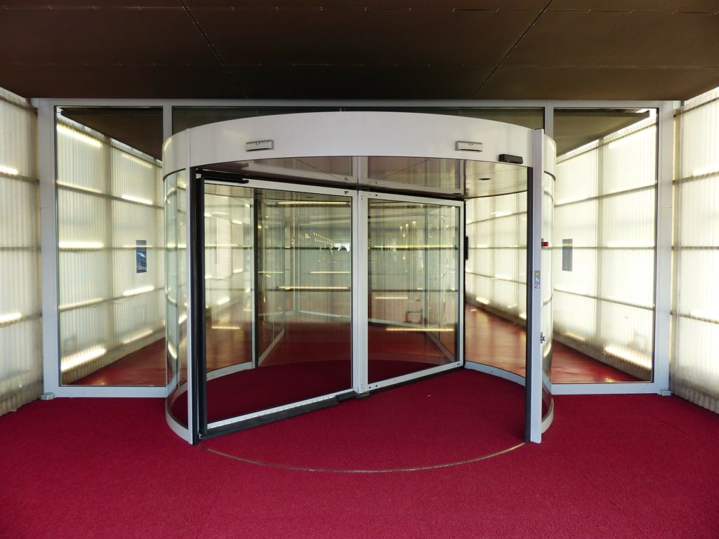 Door Revolving Door Input - Hans / Pixabay